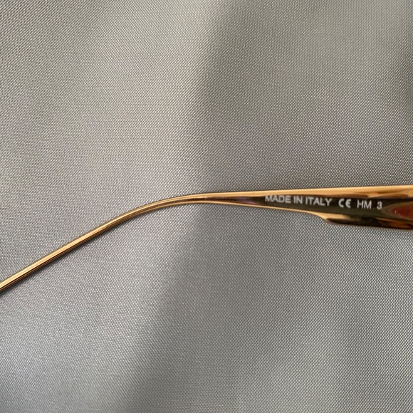 Brand new, never worn Christian Dior Sunglasses display picture 2